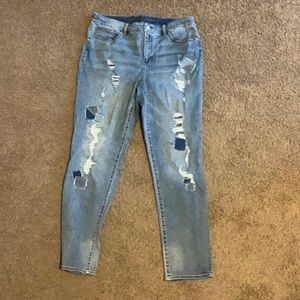 Womens 2.5 distressed ankle jeans (size 14)